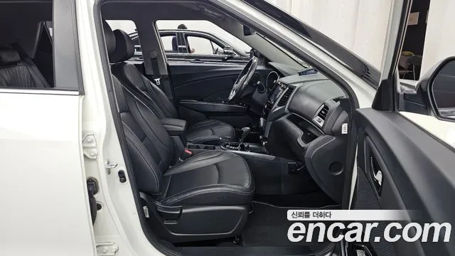 KG_Mobility_Ssangyong TIBOLI 2018 thumb 11