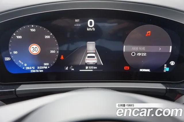 Porsche Macan 2025 thumb 8