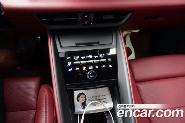 Porsche Macan 2025 thumb 9