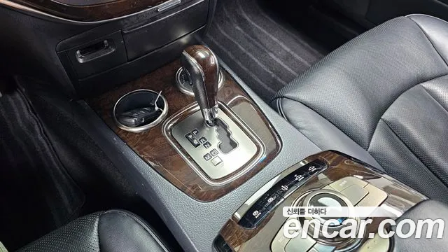 KG_Mobility_Ssangyong Chairman 2014 thumb 9