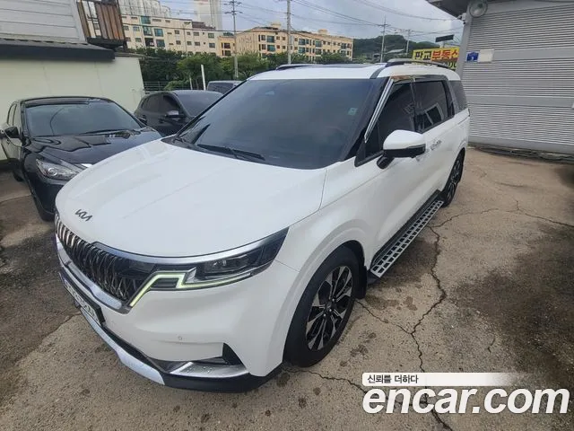 Kia Carnival 2021 thumb 2
