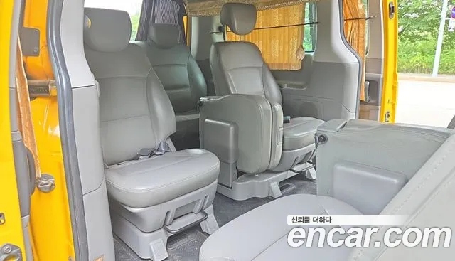 Hyundai Starex 2018 thumb 8