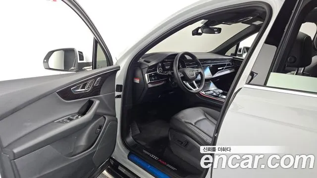 Audi Q7 2023 thumb 10