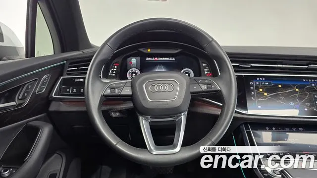 Audi Q7 2023 thumb 12