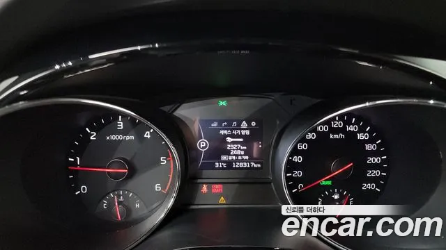 Kia Carnival 2016 thumb 8