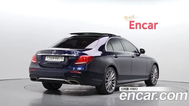 Mercedes-Benz E-Класс 2019 thumb 2