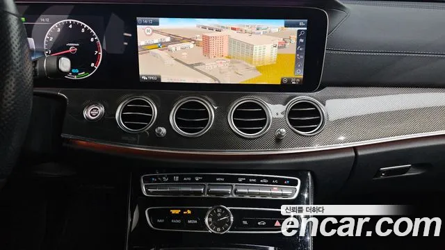 Mercedes-Benz E-Класс 2019 thumb 12