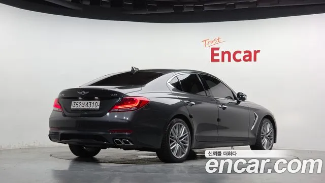 Genesis G70 2019 thumb 2