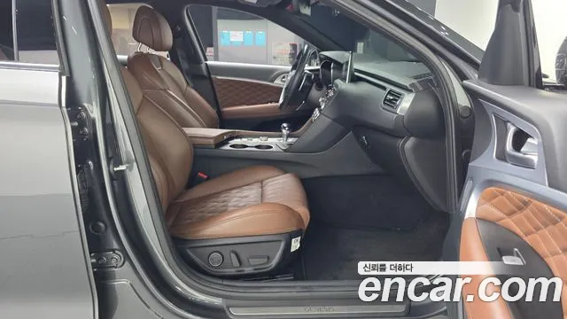 Genesis G70 2019 thumb 11