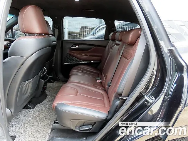 Hyundai Santa Fe 2018 thumb 6