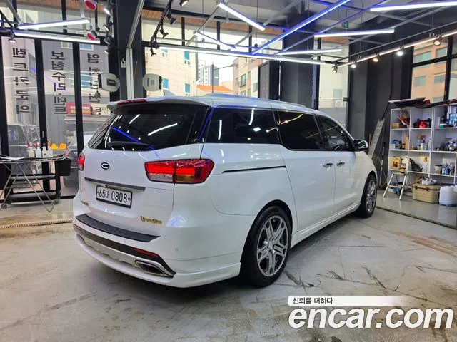 Kia Carnival 2015 thumb 2