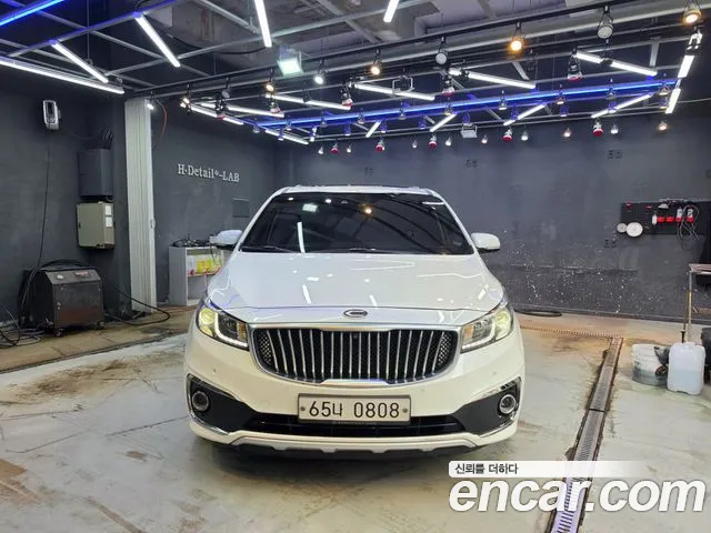 Kia Carnival 2015 thumb 3