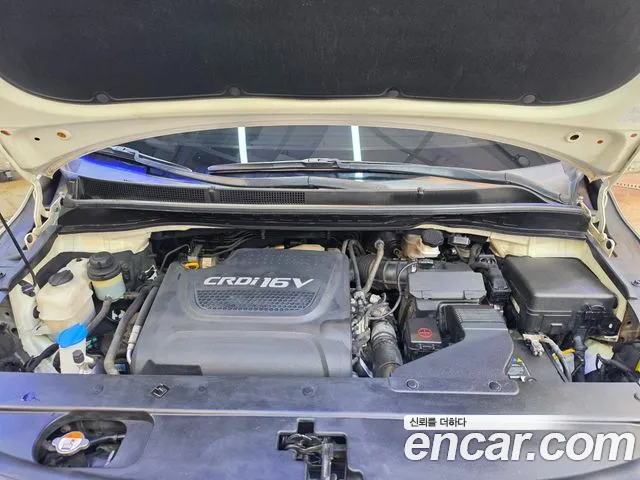 Kia Carnival 2015 thumb 8