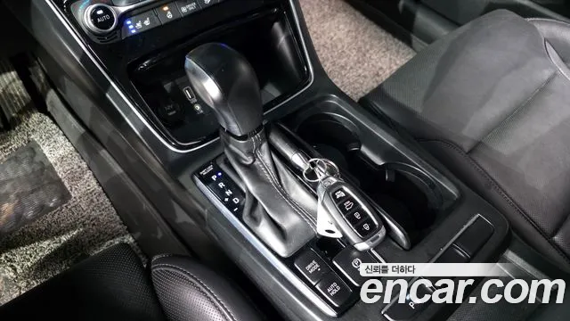 Hyundai Grandeur 2017 thumb 9