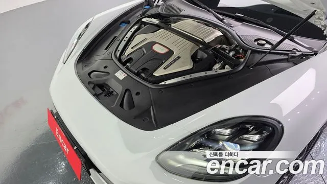 Porsche Panamera 2019 thumb 6