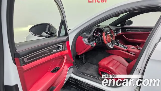 Porsche Panamera 2019 thumb 10
