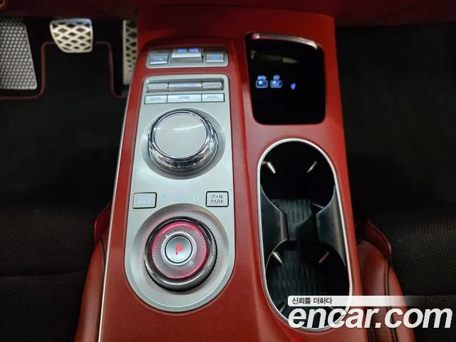 Genesis GV70 2021 thumb 9