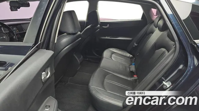 Kia K5 2016 thumb 11