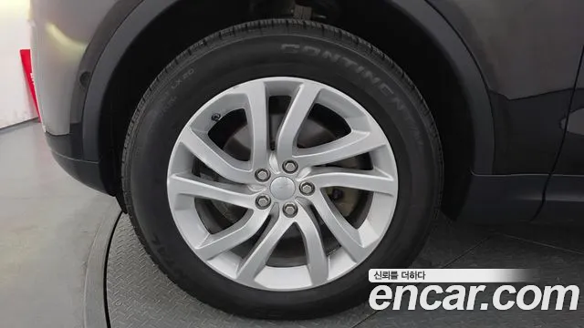 Land Rover Discovery 2018 thumb 4