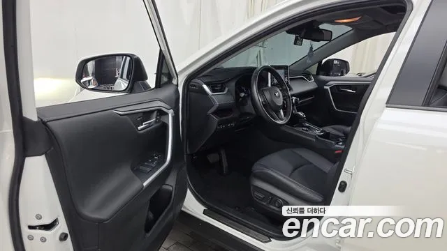 Toyota RAV4 2021 thumb 10