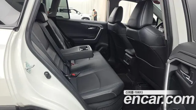 Toyota RAV4 2021 thumb 12