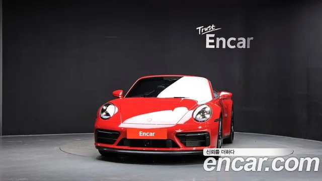 Porsche 911 2023 thumb 2