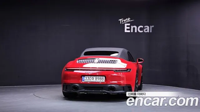 Porsche 911 2023 thumb 3