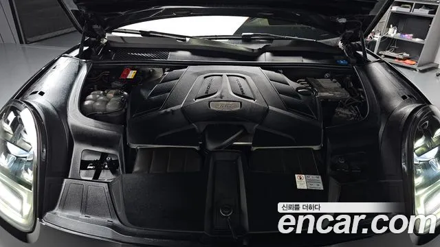 Porsche Cayenne 2019 thumb 5