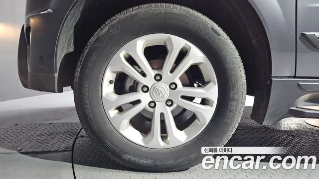 KG_Mobility_Ssangyong KORANDO 2017 thumb 5