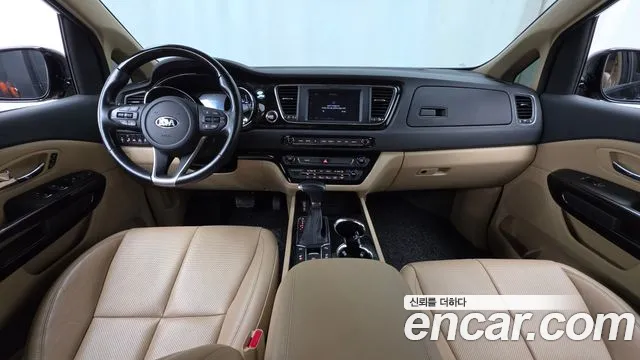 Kia Carnival 2018 thumb 6