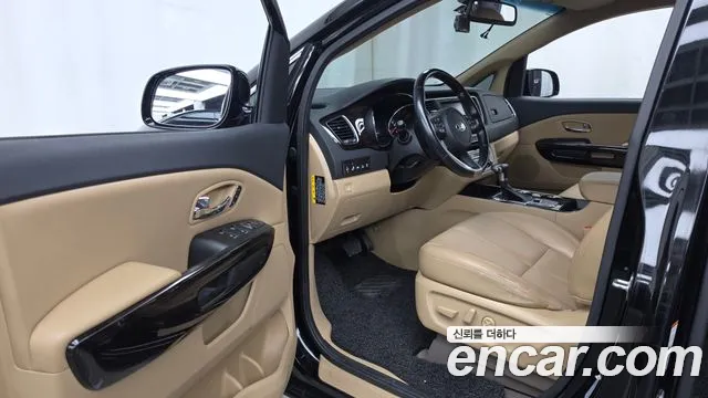 Kia Carnival 2018 thumb 9