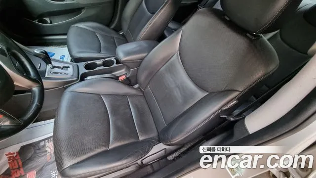 Hyundai Avante 2013 thumb 7