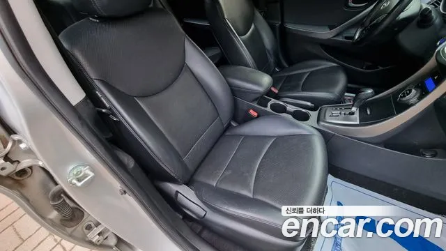 Hyundai Avante 2013 thumb 10