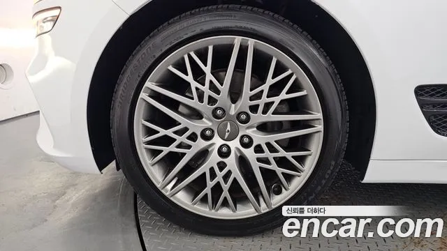 Genesis G70 2023 thumb 5