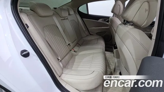 Genesis G70 2023 thumb 11