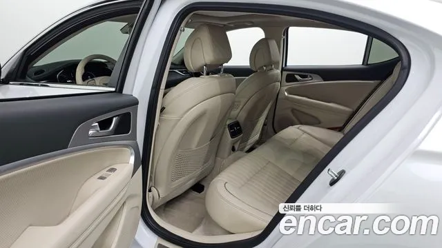 Genesis G70 2023 thumb 12