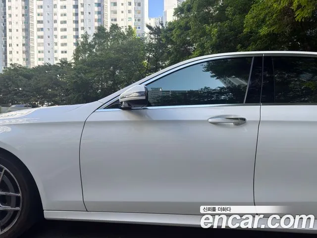 Mercedes-Benz E-Класс 2022 thumb 3