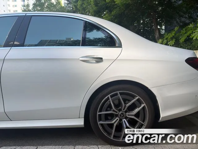 Mercedes-Benz E-Класс 2022 thumb 9