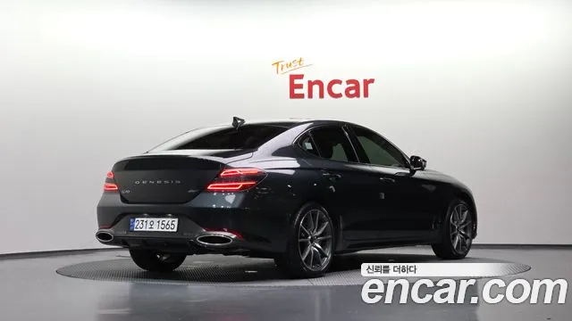 Genesis G70 2023 thumb 2