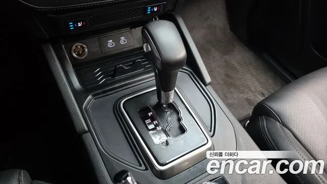 KG_Mobility_Ssangyong Rexton 2023 thumb 8