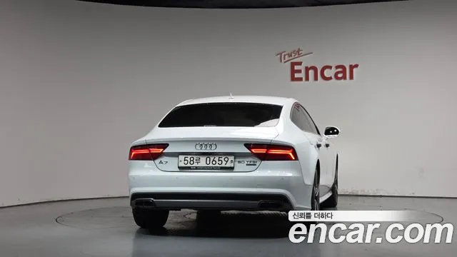 Audi A7 2015 thumb 4