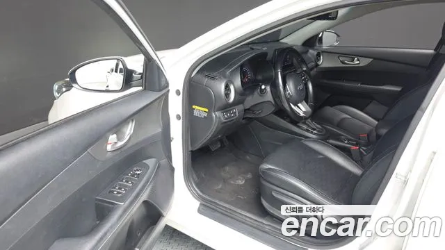 Kia K3 2019 thumb 10