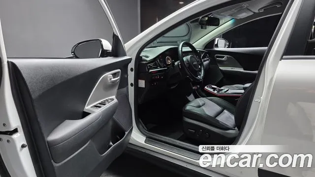 Kia Niro 2023 thumb 10