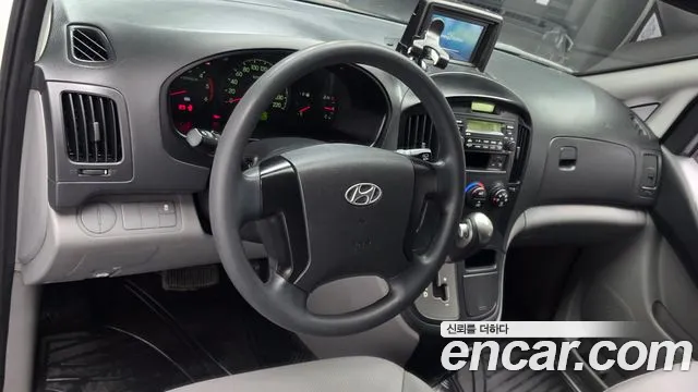 Hyundai Starex 2015 thumb 12
