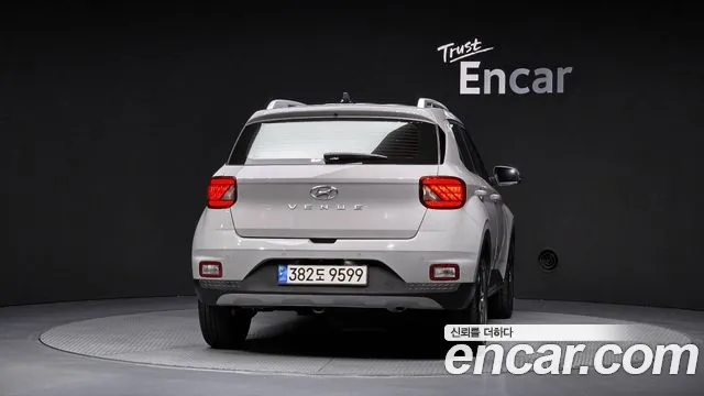 Hyundai Venue 2021 thumb 4
