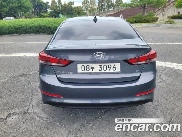 Hyundai Avante 2017 thumb 4