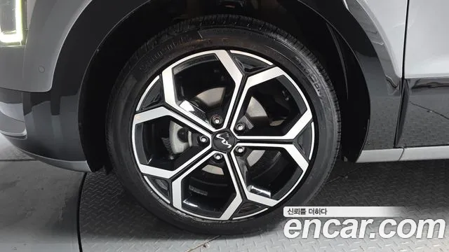 Kia Niro 2023 thumb 5
