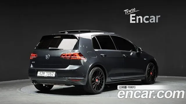 Volkswagen Golf Sportsvan 2014 thumb 2