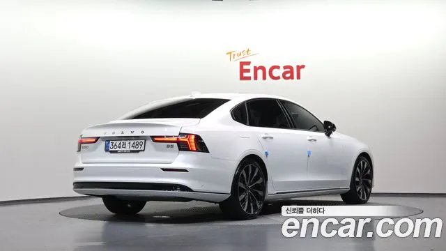 Volvo S90 2025 thumb 2
