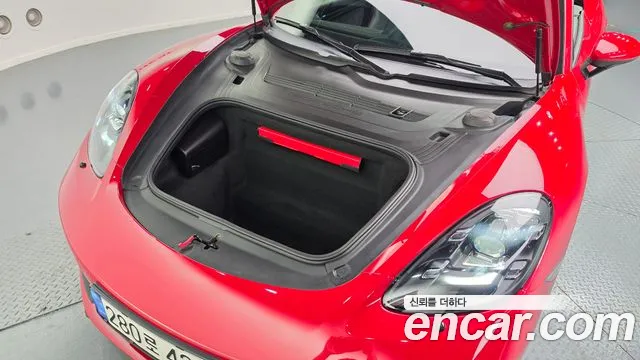 Porsche Cayman 2018 thumb 6